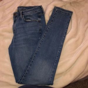High waisted stretch denim jeans